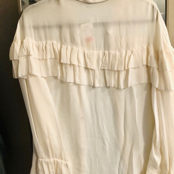 A very complementing Saks white sheer blouse - Picture 5 of 8